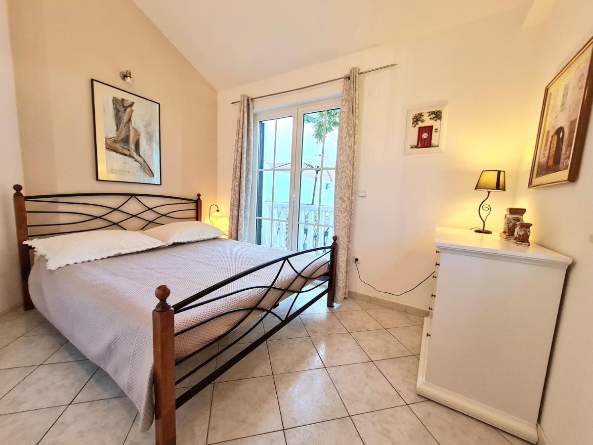 Apartment Ivana Borak Omis Ngoại thất bức ảnh