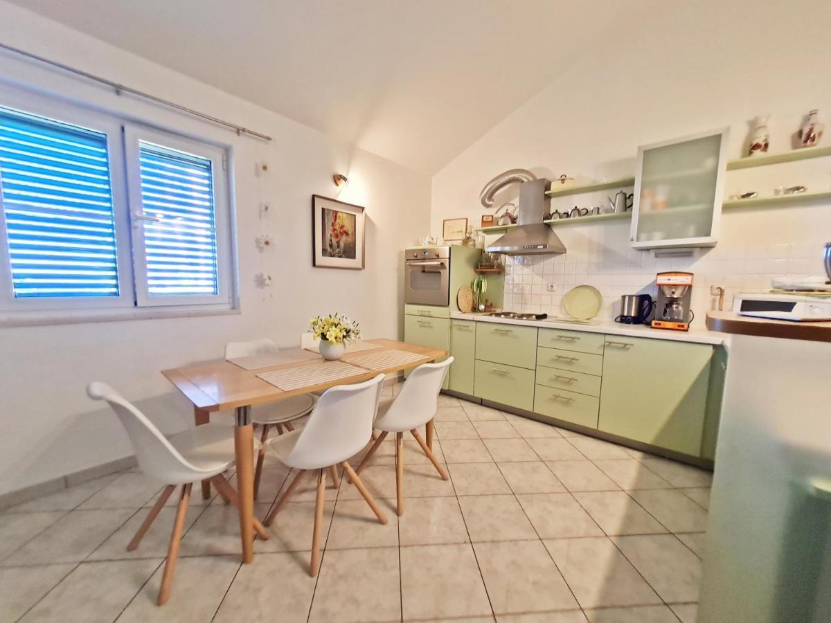 Apartment Ivana Borak Omis Ngoại thất bức ảnh